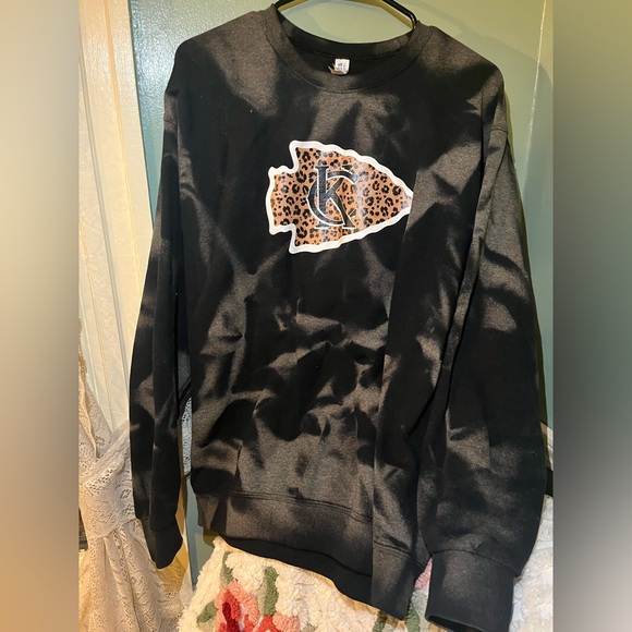Custom Leopard Print KC Chiefs Sweatshirt - Picture 1 of 3